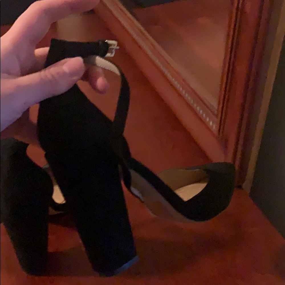 Also Pumps - Picture 5 of 5